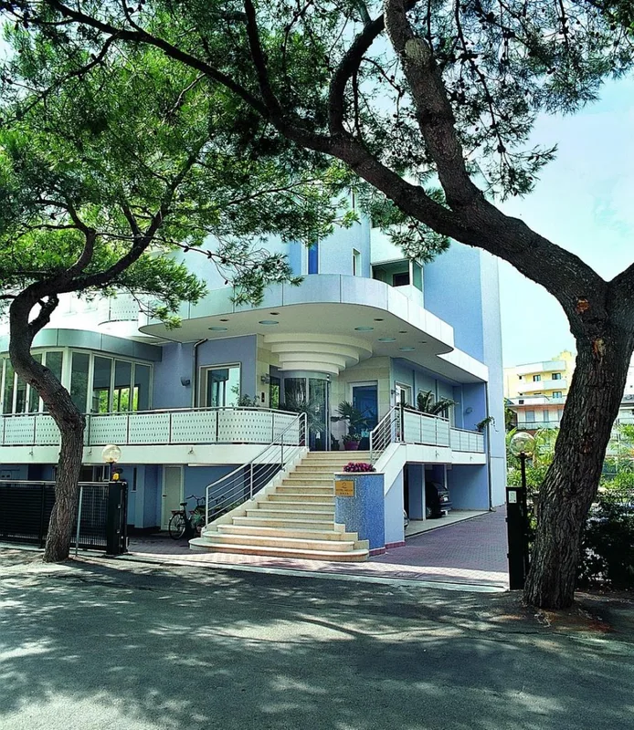 Esterno