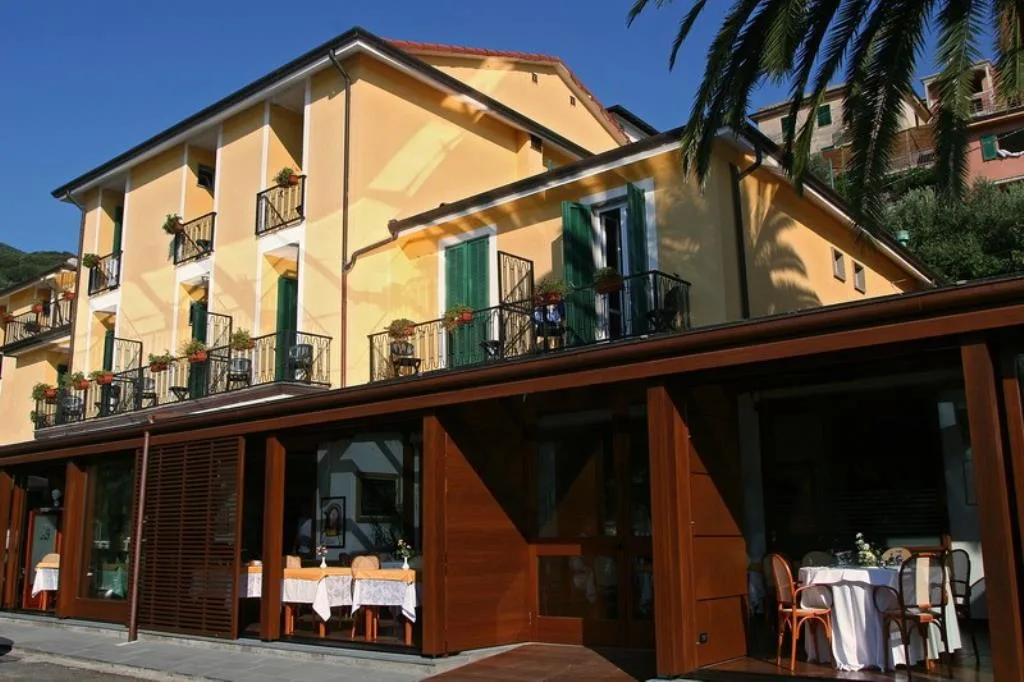 Esterno